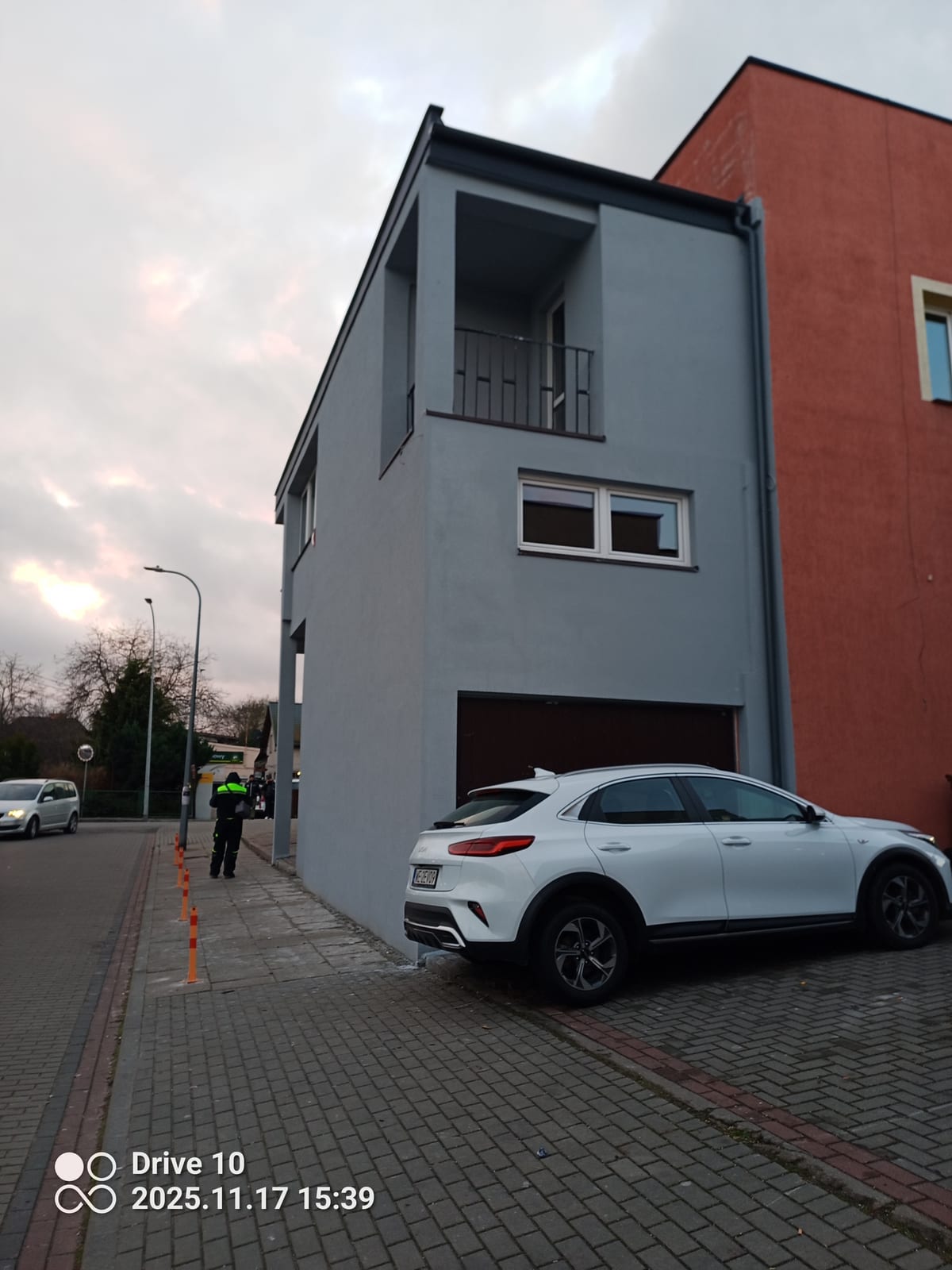 Gevelisolatie en sierpleister bedrijfspand