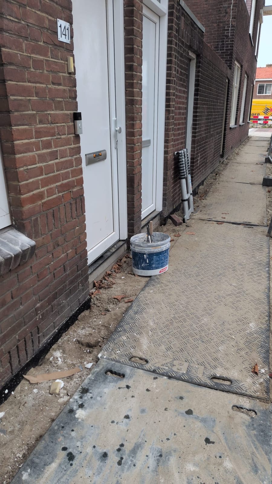 Dakgoot en boeiboord op een lastig bereikbare plek