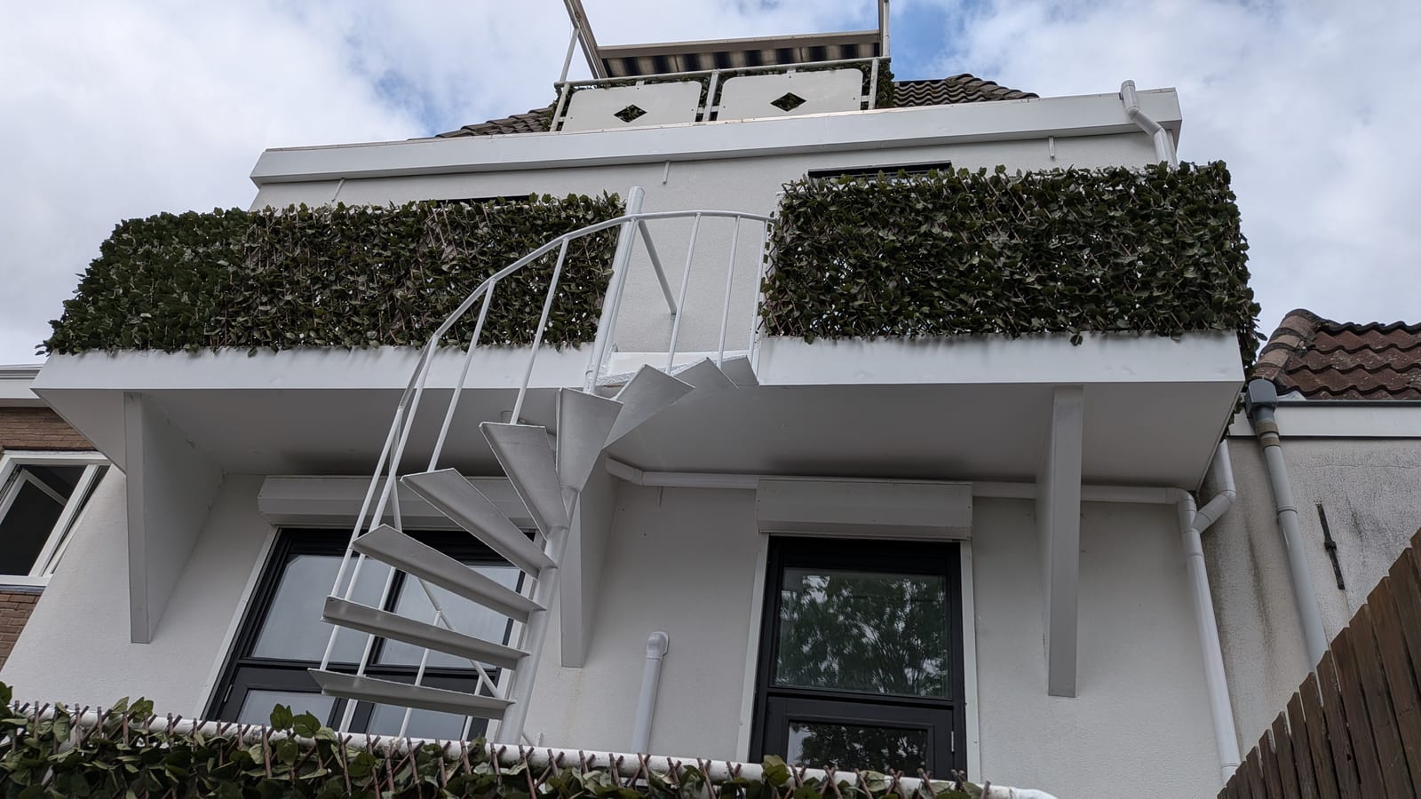 Renovatie achtergevel met dakterras, Na